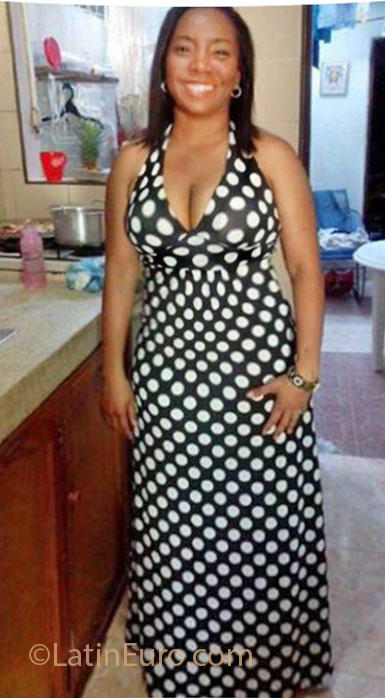 Date this exotic Colombia girl Elizabeth from Cali CO12130