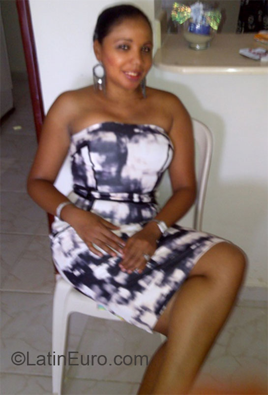 Date this sensual Dominican Republic girl Anny from Santo Domingo DO14831