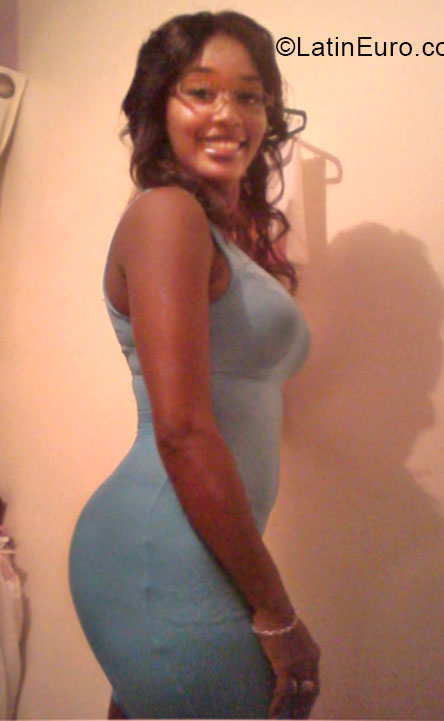 Date this good-looking Dominican Republic girl Ana ely from Samana DO20657