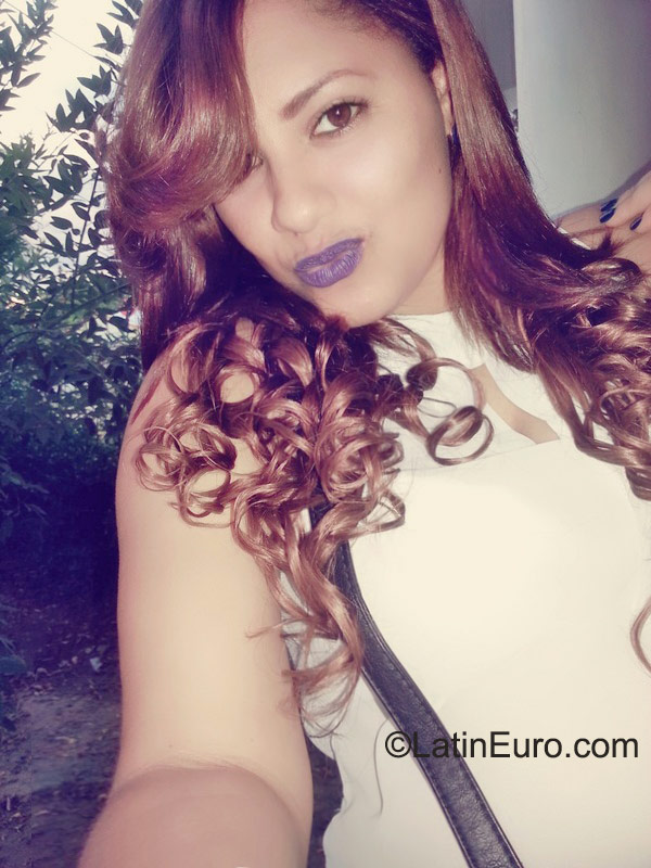 Date this exotic Dominican Republic girl Ibelka from Santiago DO23357