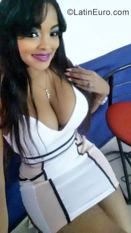Date this beautiful Dominican Republic girl Anabel from Santo Domingo DO28157