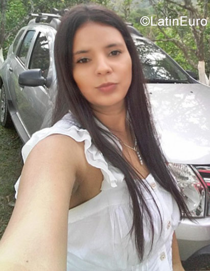 Date this beautiful Colombia girl Marly from Bucaramanga CO21612