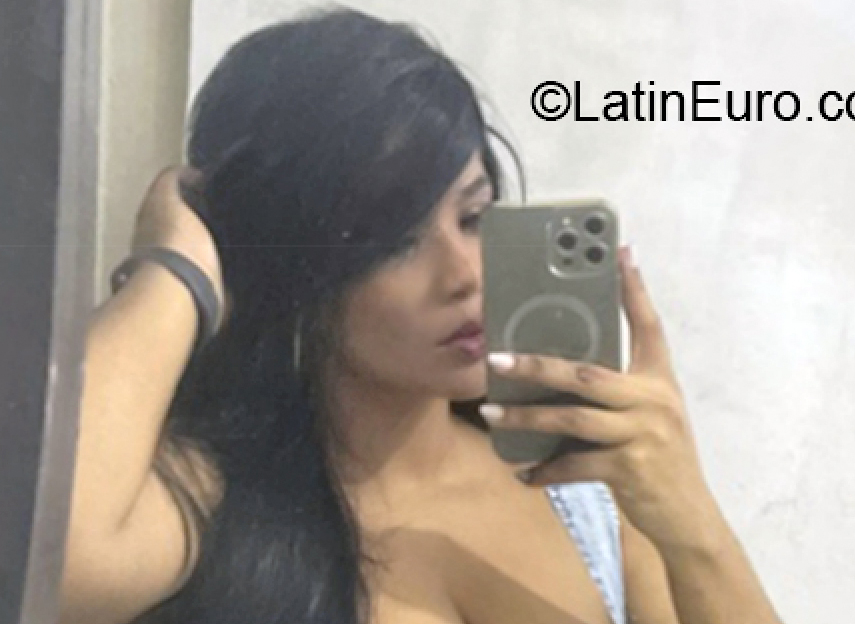 Date this gorgeous Dominican Republic girl Fanny from Santo Domingo DO41083