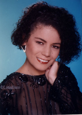 Date this charming Brazil girl Laisa from PORTO ALEGRE B7887