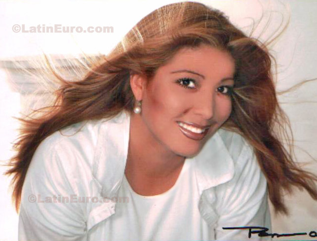 Date this good-looking Mexico girl Neftali- from Tijuana N-1320