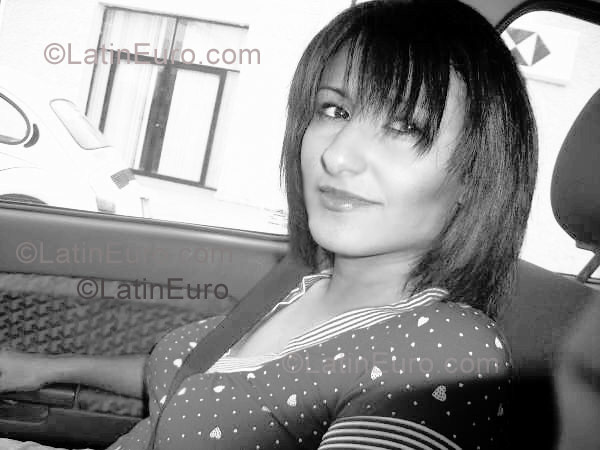 Date this pretty Mexico girl Edna from  N-358