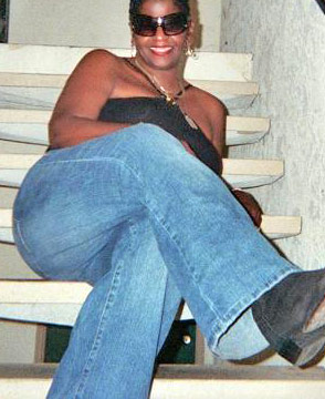 Date this sensual United States girl Marcella from Sacramento N-370