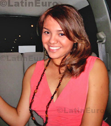 Date this nice looking Mexico girl Monserrat from Cordoba N-972