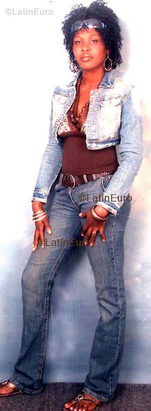 Date this georgeous Jamaica girl Dealene from  N1019