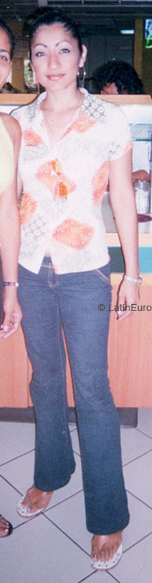 Date this fun Honduras girl Lizeth from Choloma N1462
