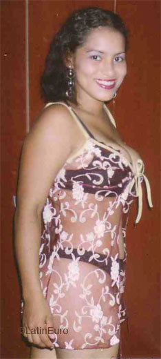 Date this tall Panama girl Ester from  N2521