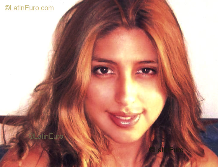 Date this happy Peru girl Elizabeth from Lima N476
