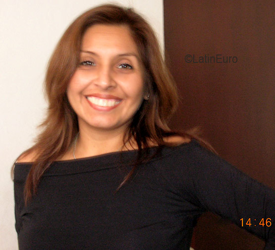 Date this tall Peru girl Monica from Ica N531