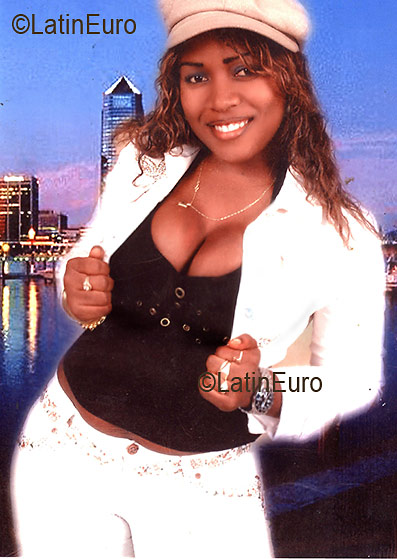 Date this hot Mexico girl Yermis from San Pedro de Macoris N551
