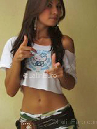 Date this hard body Brazil girl Gyovanna from Porto Alegre BR127