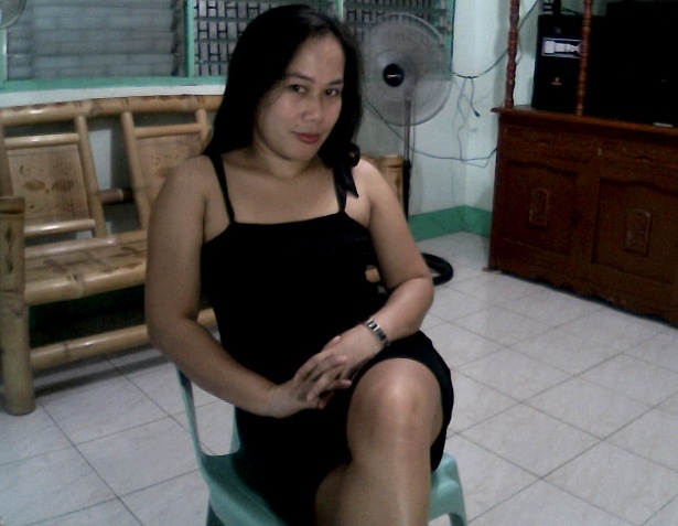 Date this voluptuous Philippines girl Sexyvina from san carlos city CA68