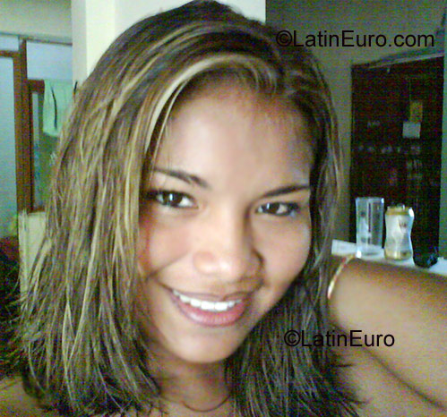 Date this attractive Peru girl Anngie Vanessa from Tumbes PE81