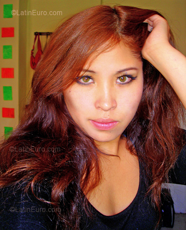 Date this hot Peru girl Claudia Estefania Mercdes from Arequipa PE101