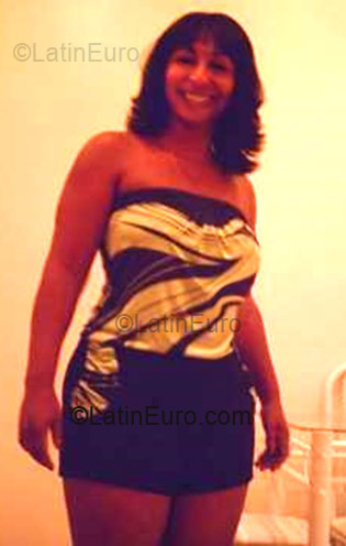 Date this delightful Brazil girl Elaine from Curitiba BR1647