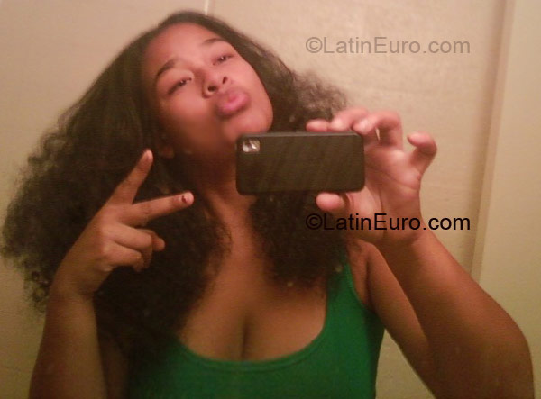 Date this sensual United States girl Preety_CARAMEL from Phoenix US4417