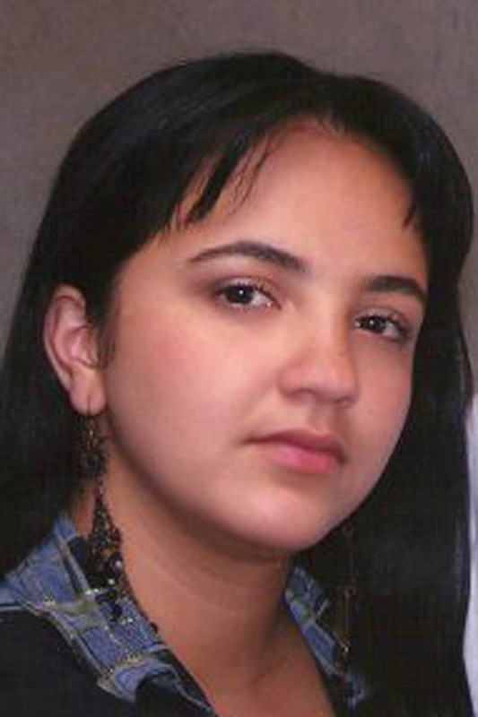 Date this gorgeous United States girl Maira from Colombia US5079