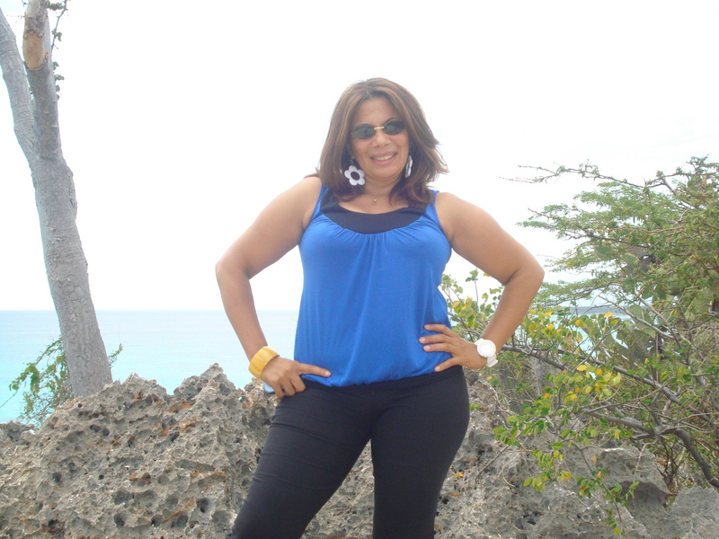 Date this stunning Dominican Republic girl Mercedes from Barahona DO4063