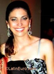 Date this hot Brazil girl Indi from Curitiba BR5914