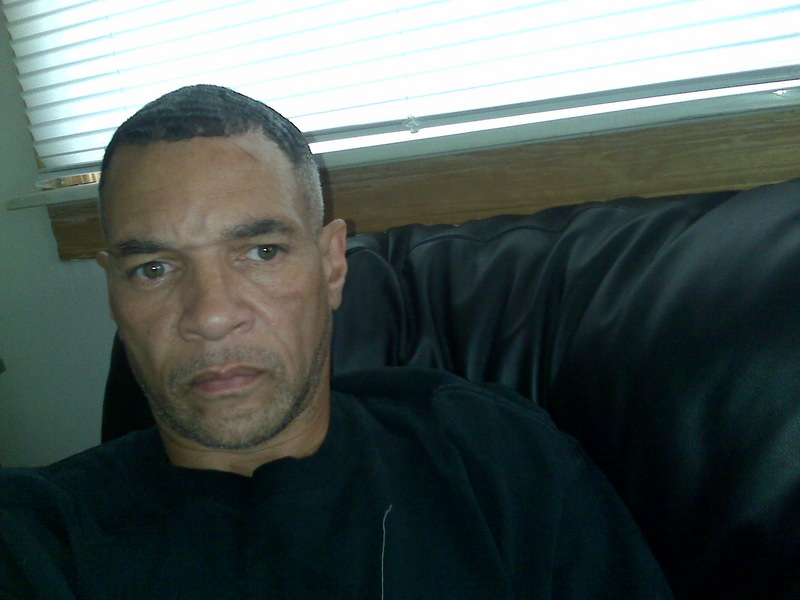 Date this nice looking Brazil man Greeneyes313 from Detroit BR3274