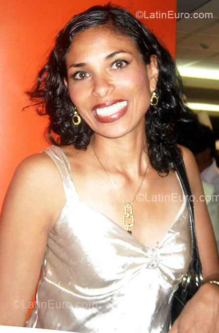 Date this sultry Peru girl Geri from Lima PE312