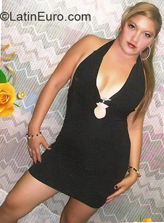 Date this foxy Peru girl Karina from Chiclayo PE327