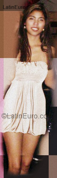 Date this exotic Peru girl Estefany from Lima PE328