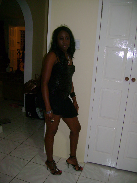 Date this georgeous Jamaica girl Mona from Jamaica GB430