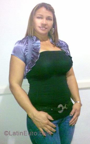 Date this gorgeous Costa Rica girl Vanessa from Guapiles CR33