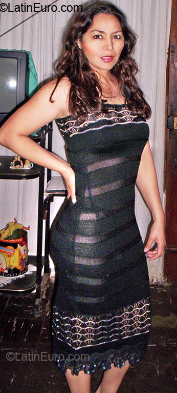 Date this happy Peru girl Laura from Lima PE514