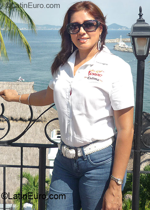 Date this athletic Mexico girl Bertha from Manzanillo MX256