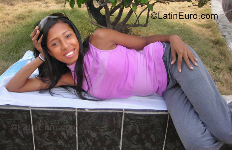 Date this charming Dominican Republic girl Ana from Barahona DO6961