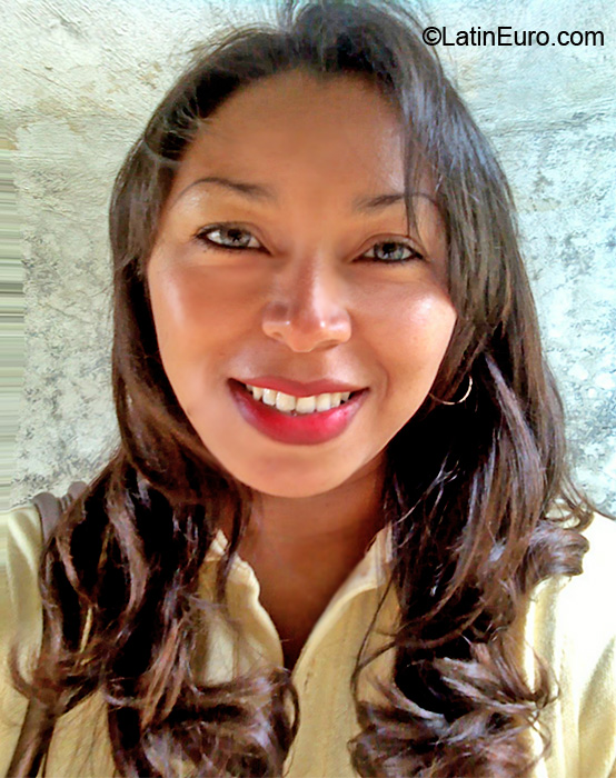 Date this good-looking Costa Rica girl Jessie from San Jose CR51