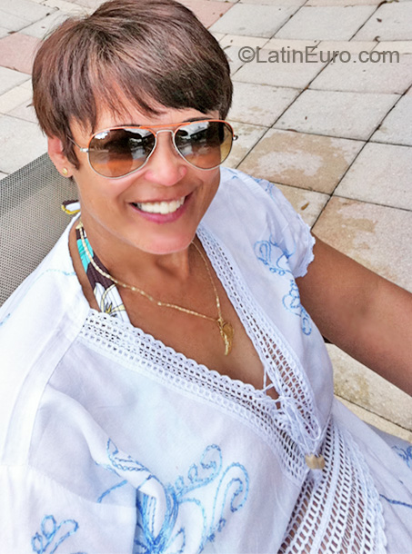 Date this charming United States girl Mariza from Orlando US9309