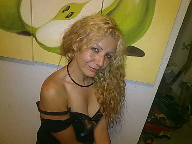 Date this cute Mexico girl Eva from Guadalajara MX308