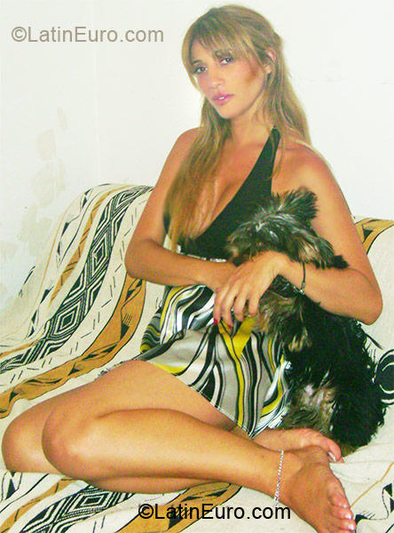 Date this stunning Argentina girl Nancy from Buenos Aires AR48