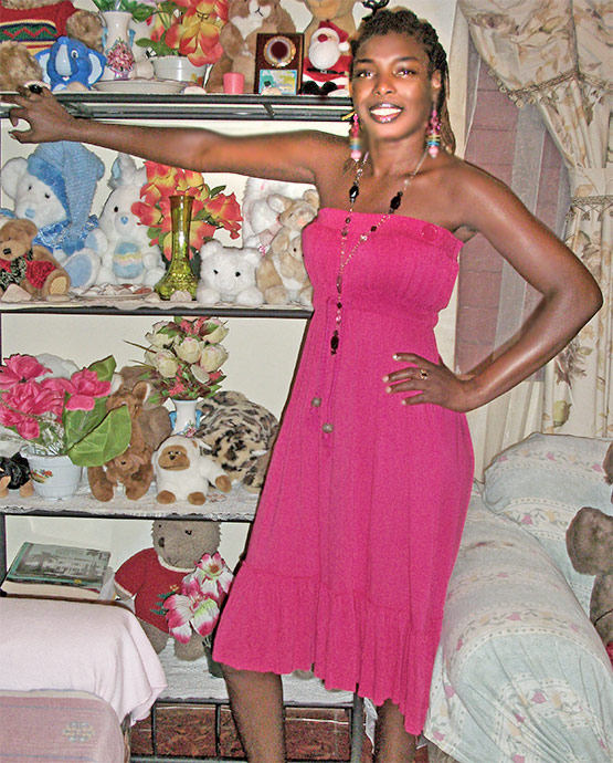 Date this athletic Jamaica girl Gordalee from Kingston JM310