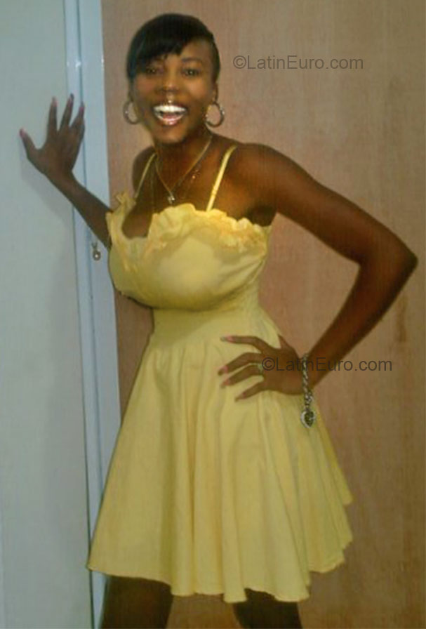 Date this passionate Jamaica girl Denise from Kingston JM327