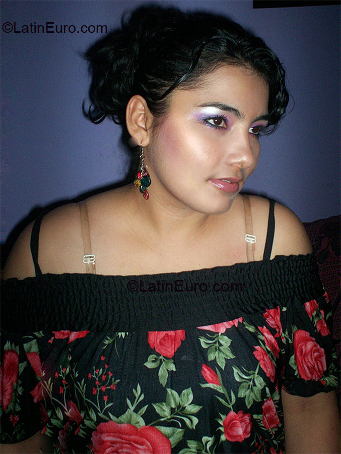 Date this gorgeous Panama girl Yesi from Chiriqui PA140