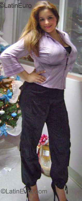 Date this attractive Panama girl Ileana from Panama PA169