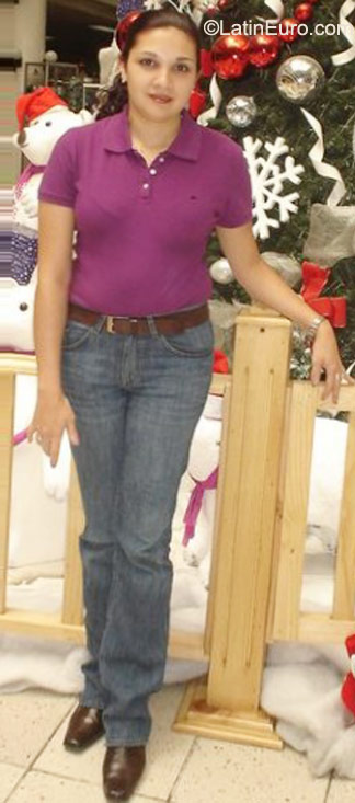 Date this hot Costa Rica girl Daniella from San Jose CR141