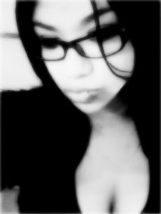 Date this attractive United States girl Kushsmoker559 from Visalia US11872