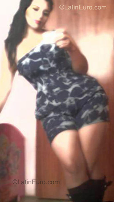 Date this sensual Costa Rica girl Katalina from San Jose CR178