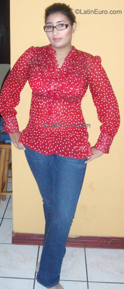 Date this athletic Costa Rica girl Olga Maria from San Jose CR180