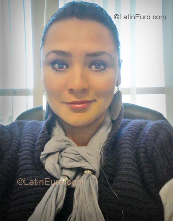 Date this delightful Mexico girl Monica from Guadalajara MX691