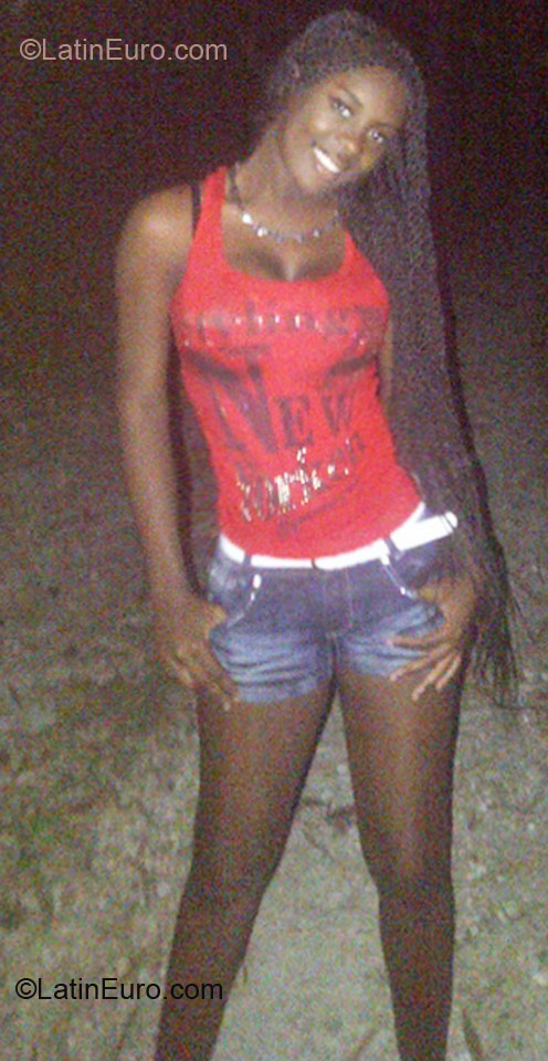 Date this sultry Jamaica girl Racquel from Montego Bay JM508